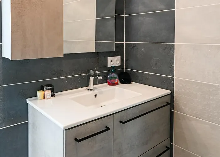 Nolemma - By Lesgitesnolemma