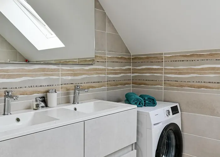 Nolemma - By Lesgitesnolemma *